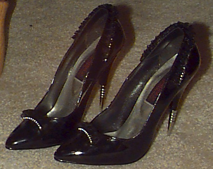 black_metallic_heels1.jpg