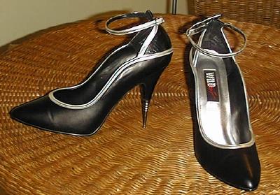 black_metallic_heels2.jpg